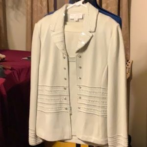 Beautiful St John evening suit. Size 8